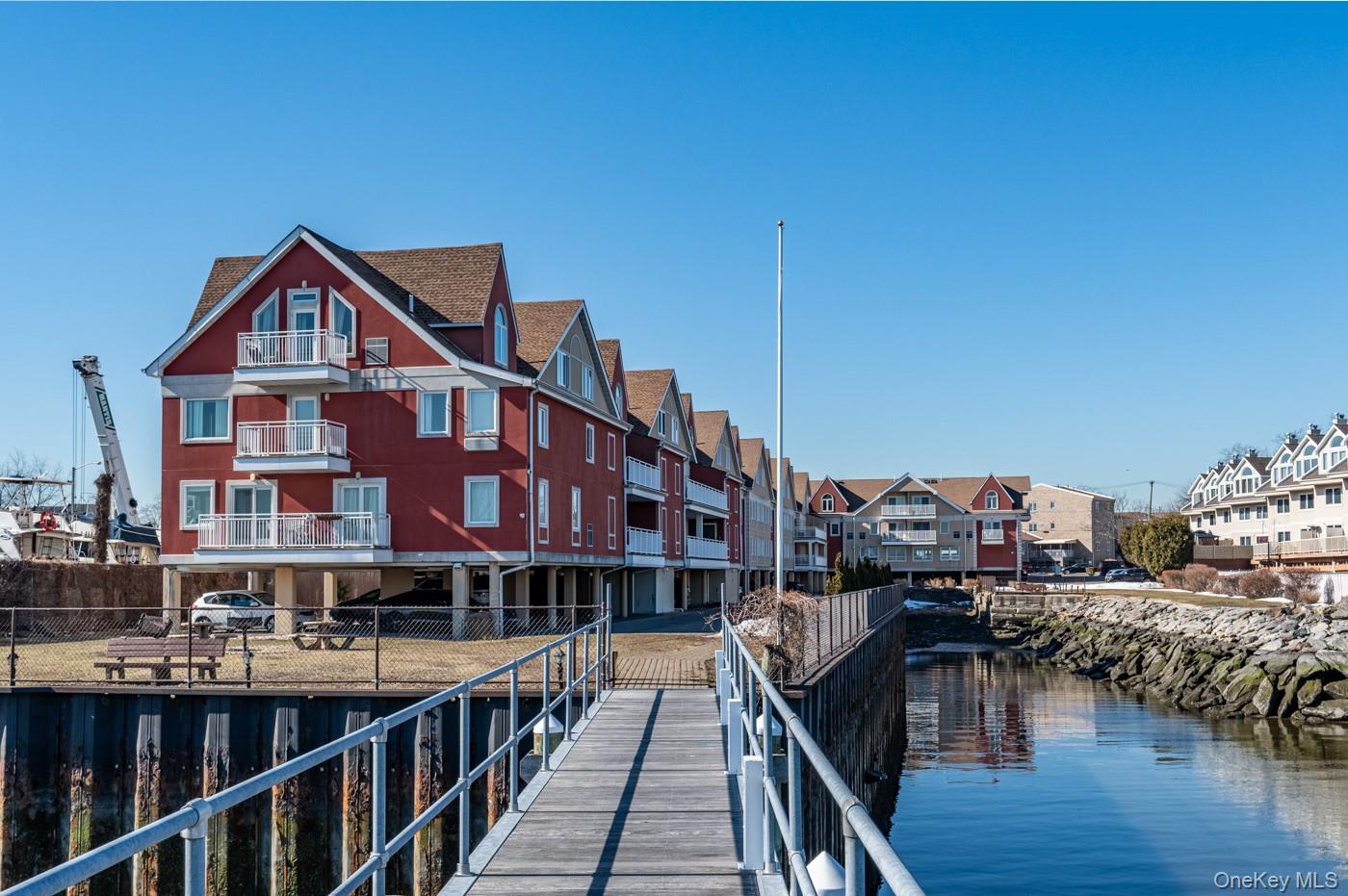 1490 Outlook Avenue, Unit 1G photo 19