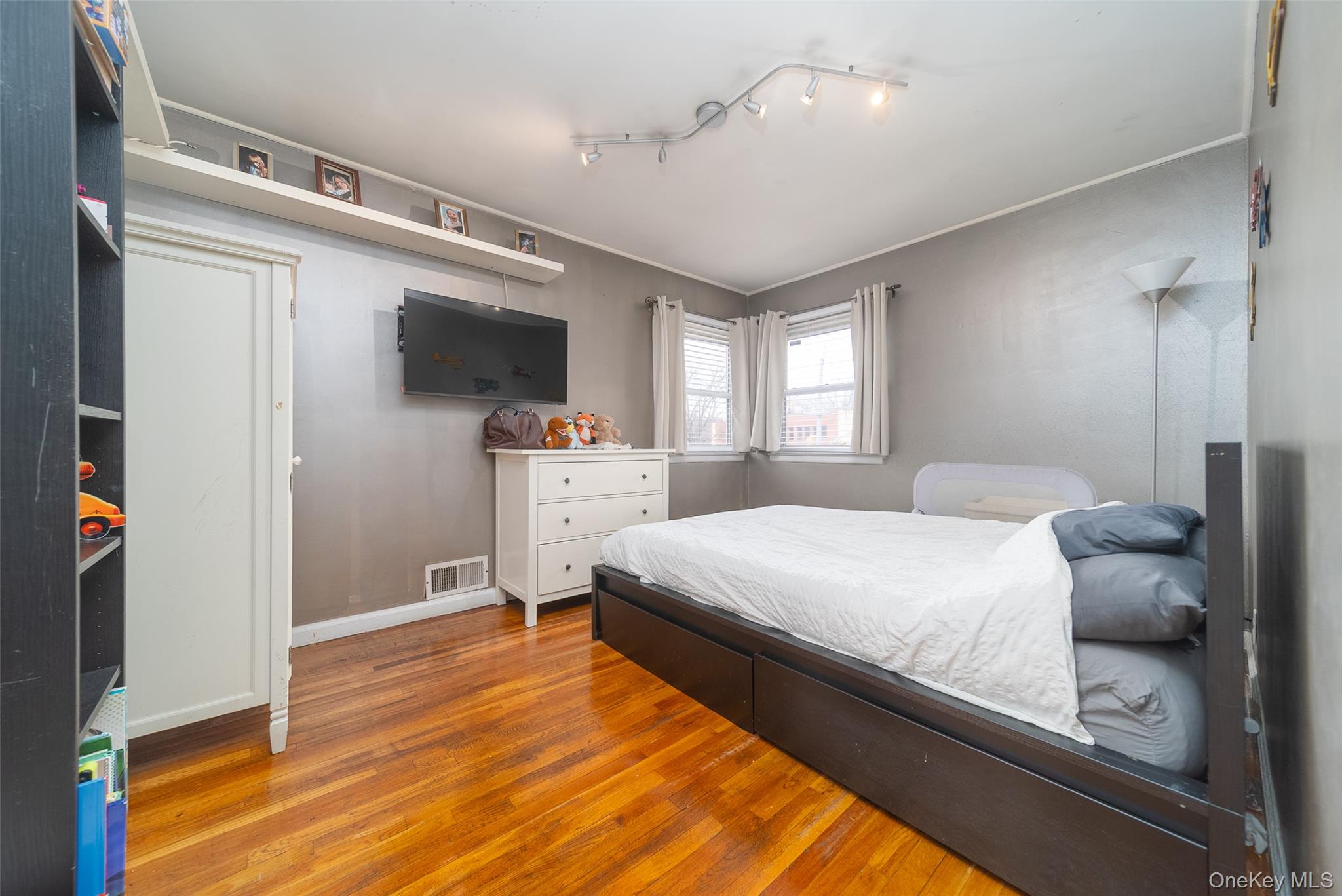 86-34 Francis Lewis Boulevard – For Sale photo 18