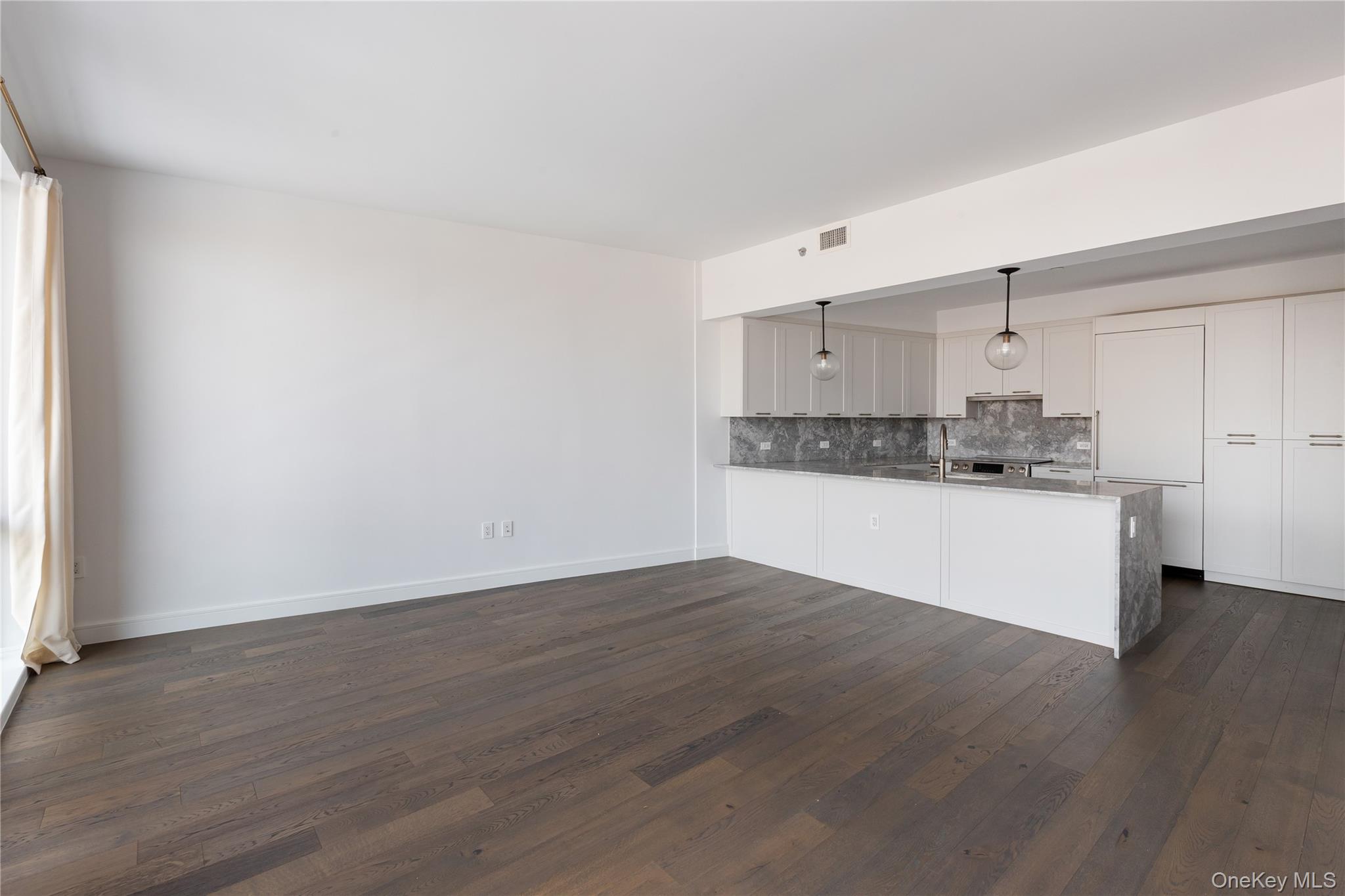 107-06 Queens Boulevard, Unit 8H photo 2