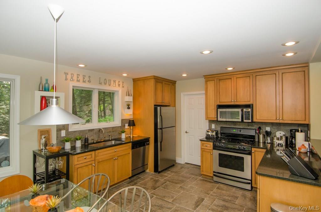 21 Marko Drive – For Sale photo 14