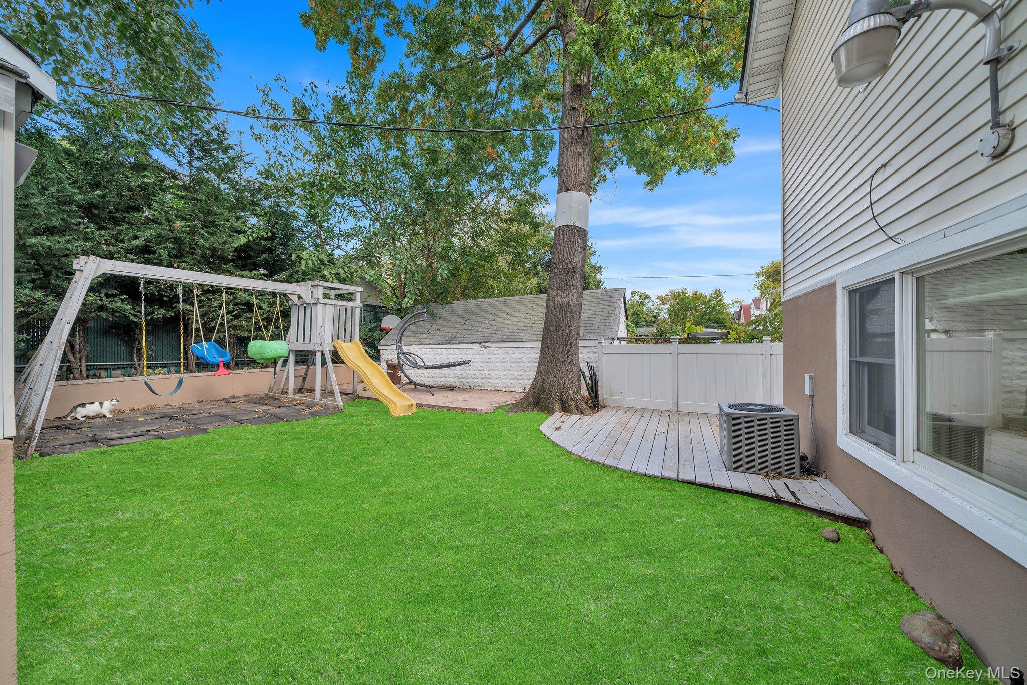 122-05 Metropolitan Avenue – For Sale photo 3