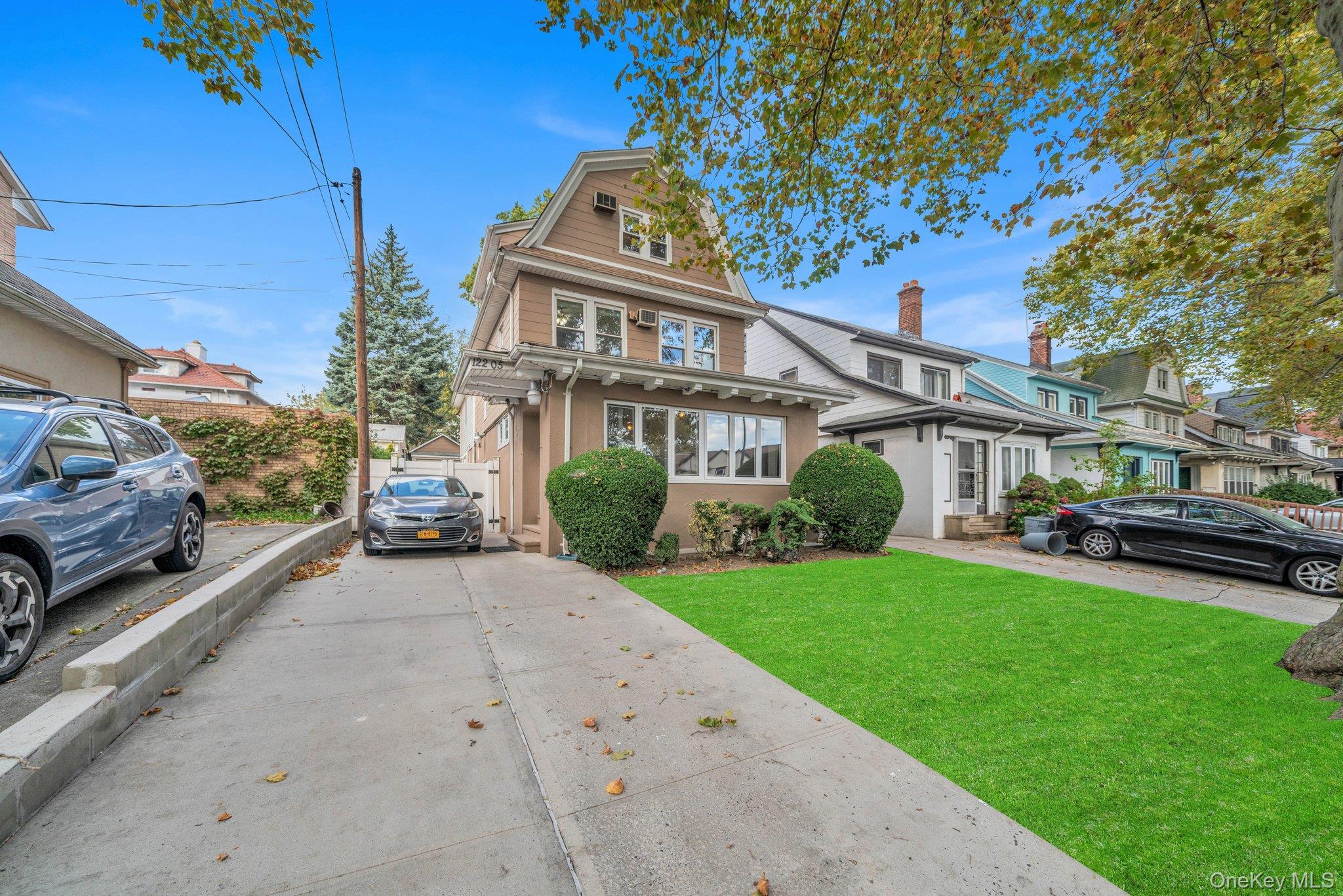 122-05 Metropolitan Avenue – For Sale