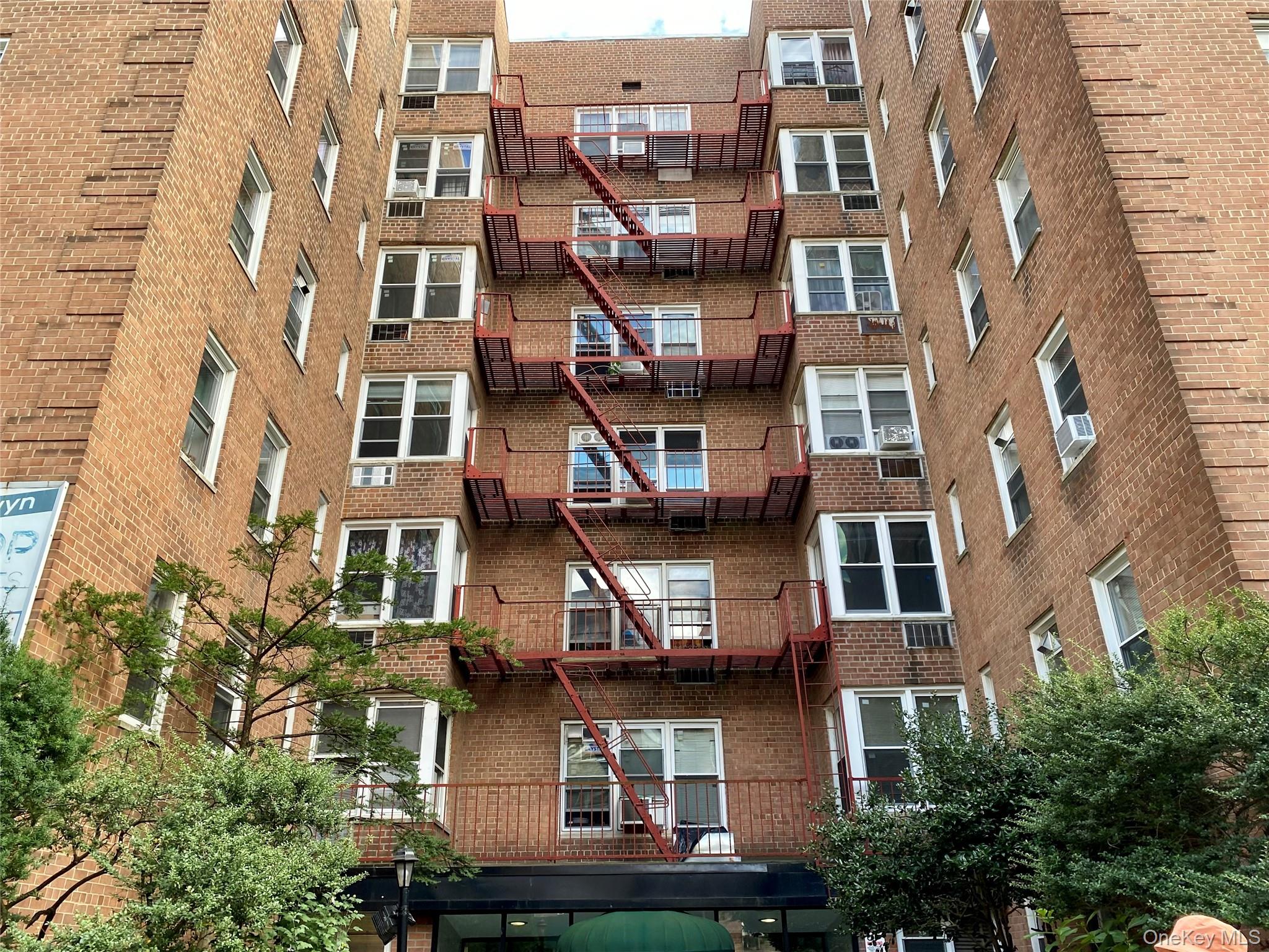 14340 41st Avenue, Unit 6F photo 3