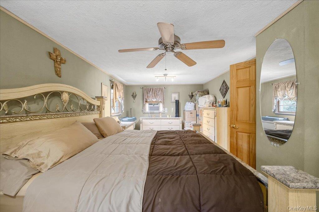 11 Merriewold Lane N – For Sale photo 30