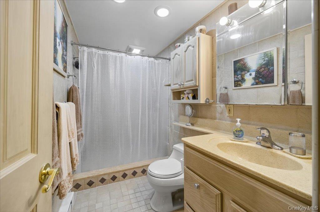 11 Merriewold Lane N – For Sale photo 32