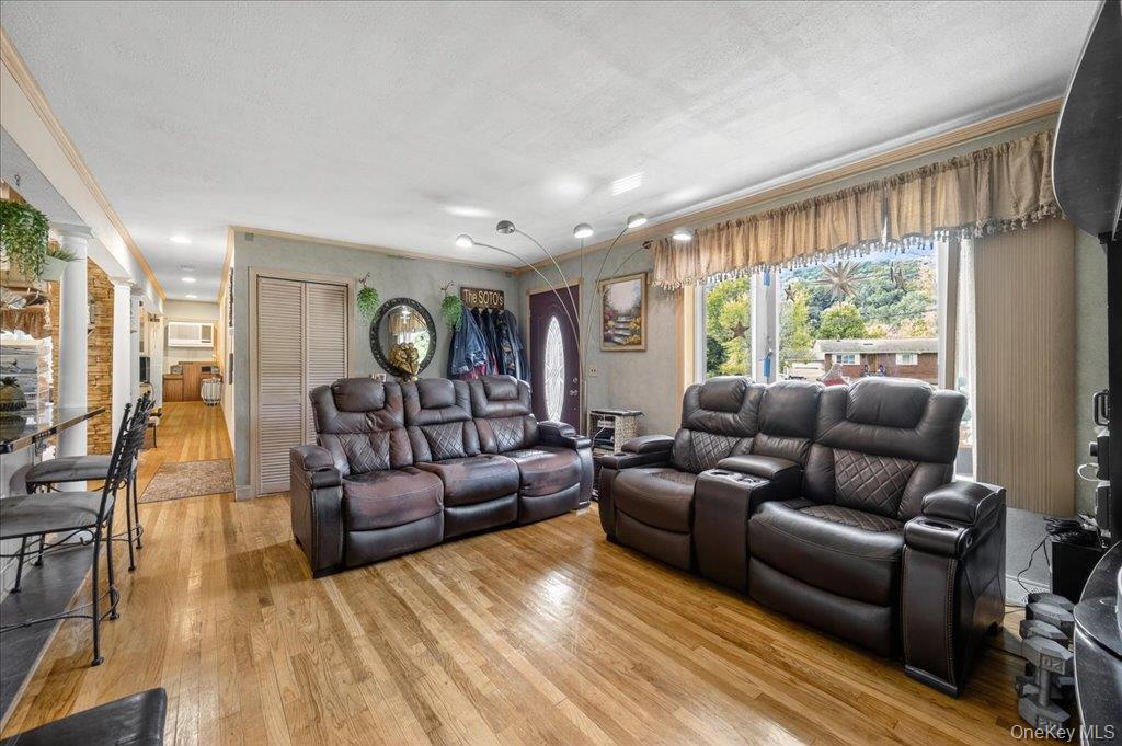 11 Merriewold Lane N – For Sale photo 8