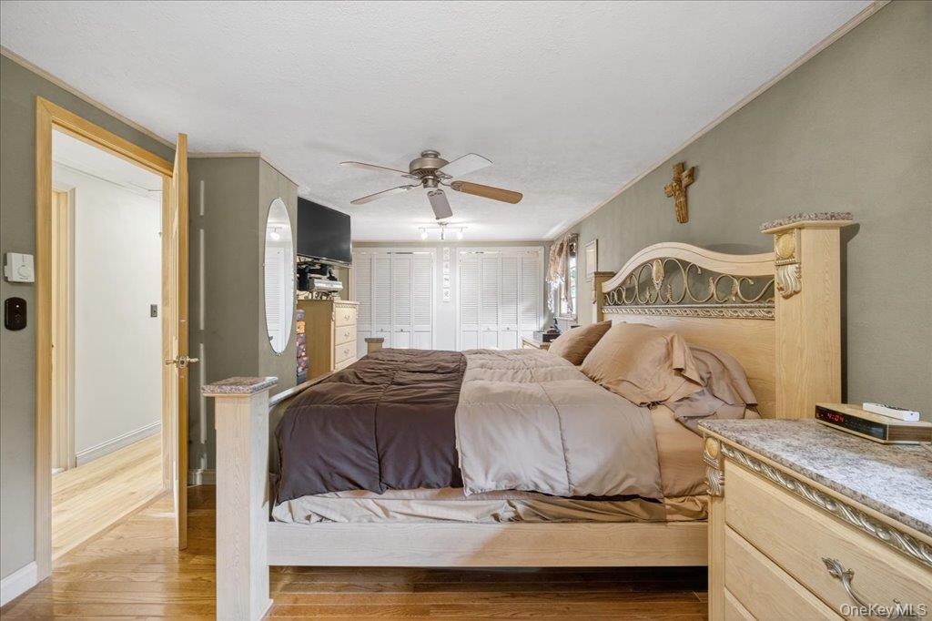 11 Merriewold Lane N – For Sale photo 28
