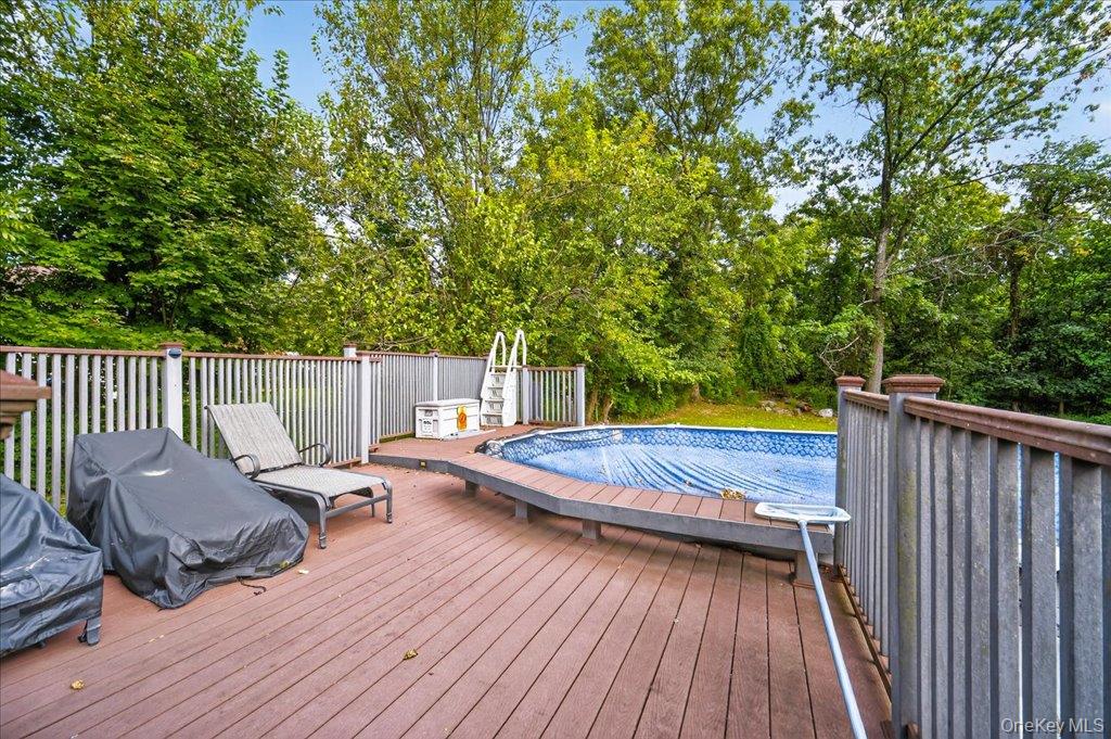 11 Merriewold Lane N – For Sale photo 40