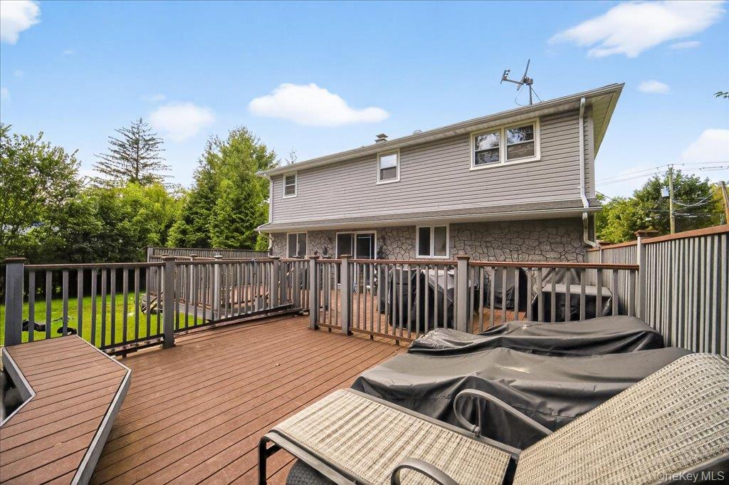 11 Merriewold Lane N – For Sale photo 39