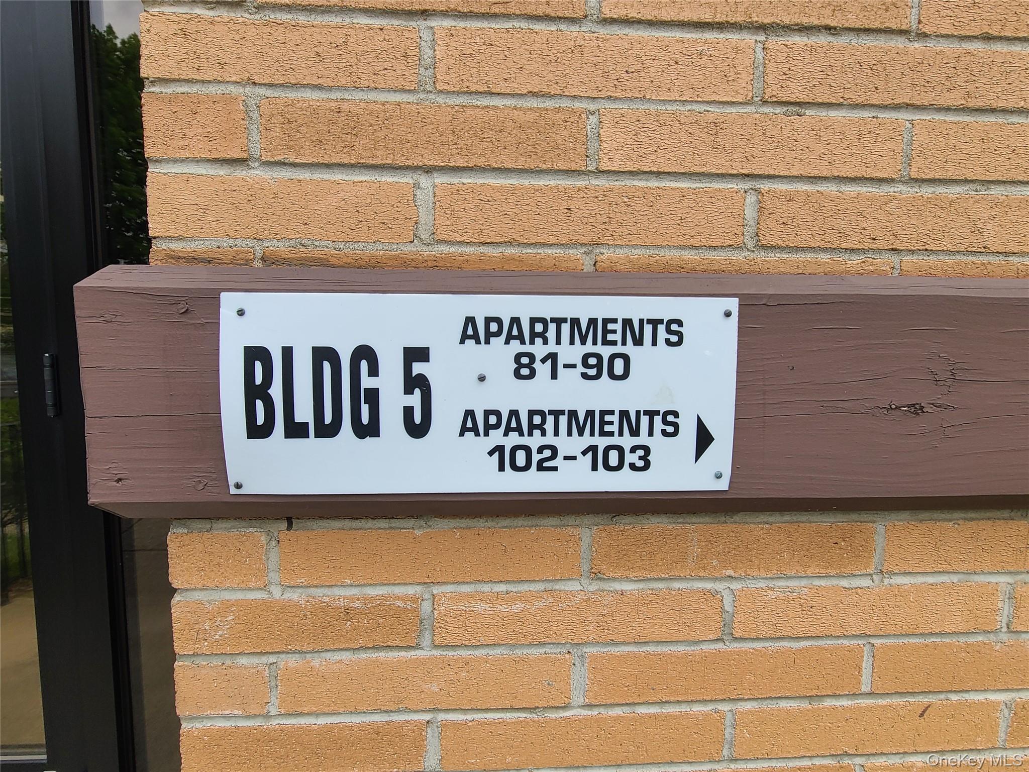 10 Oakwood Terrace, Unit 87 photo 5