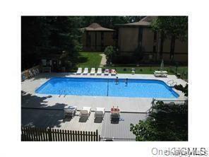 10 Oakwood Terrace, Unit 87 photo 11