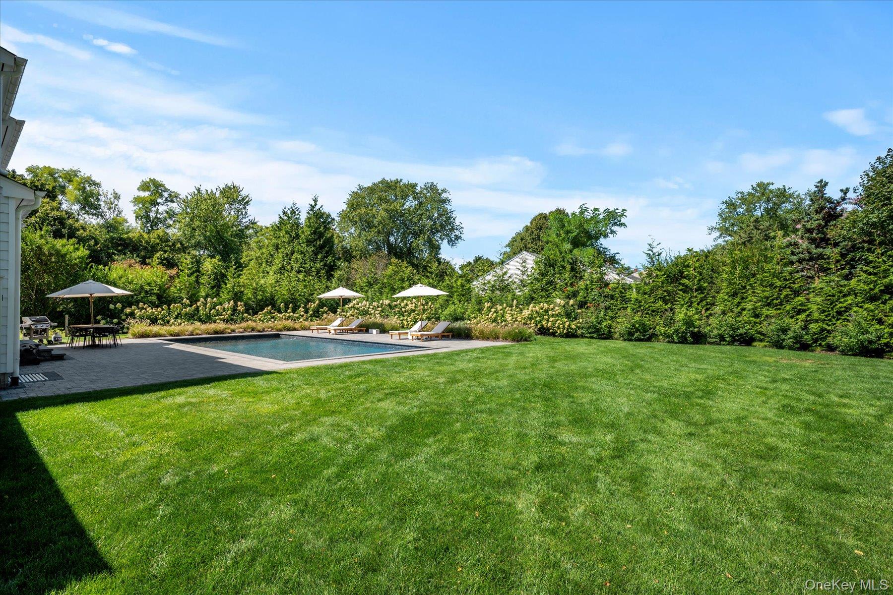 660 Sutton Place – For Sale photo 29