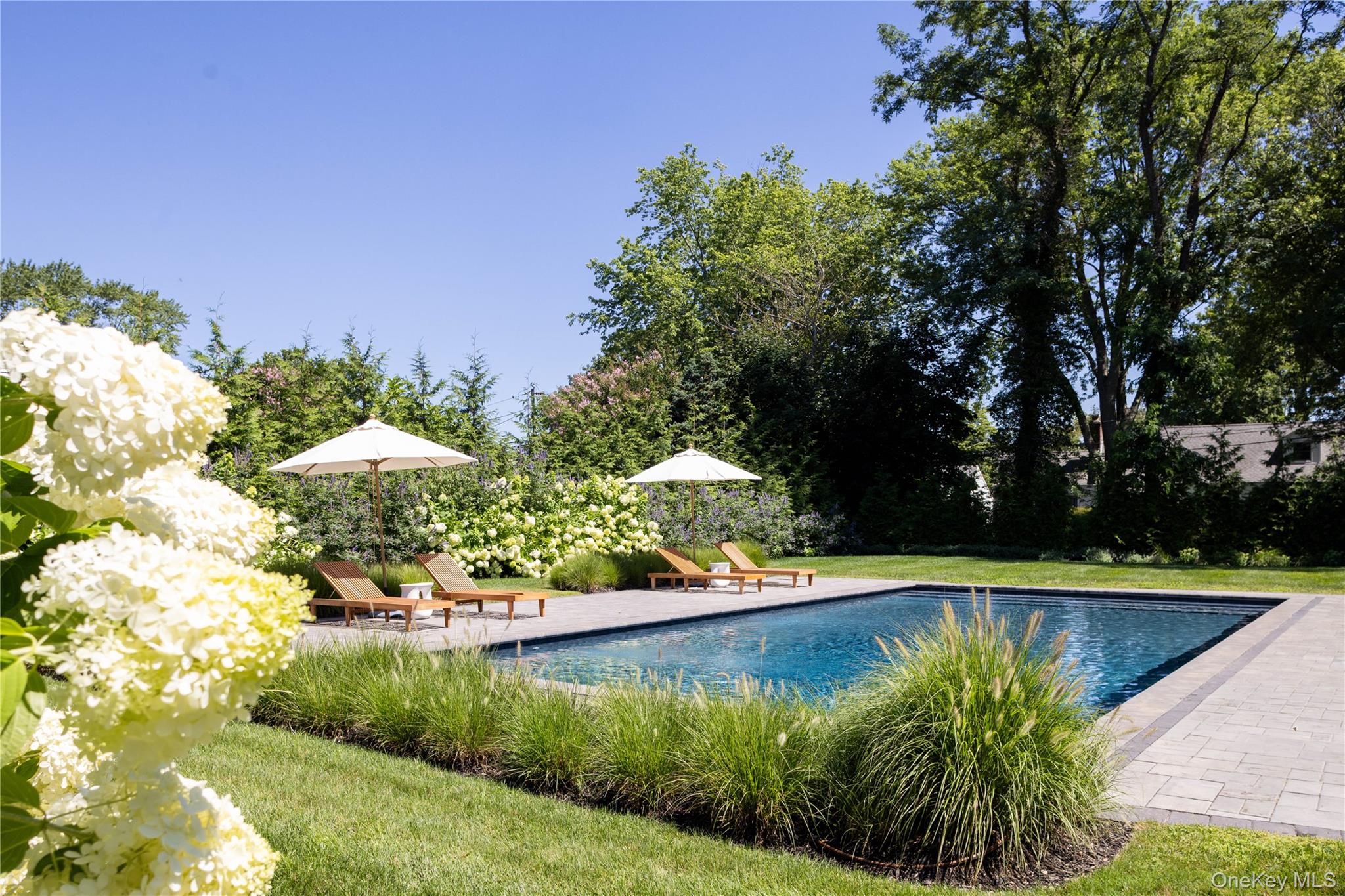 660 Sutton Place – For Sale photo 10