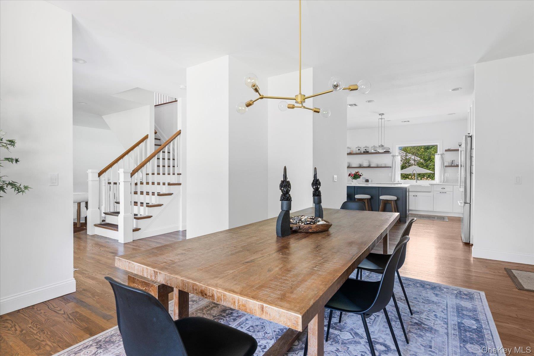 660 Sutton Place – For Sale photo 20