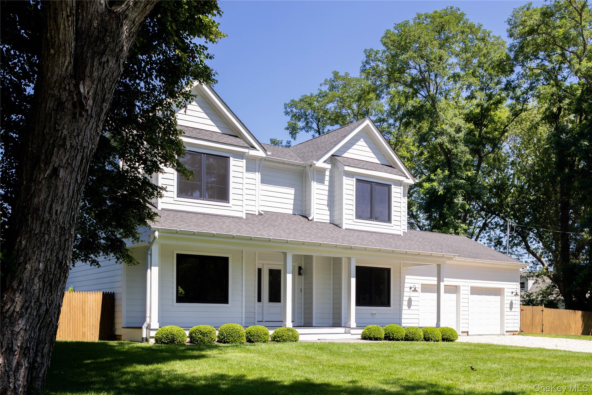660 Sutton Place – For Sale photo 15