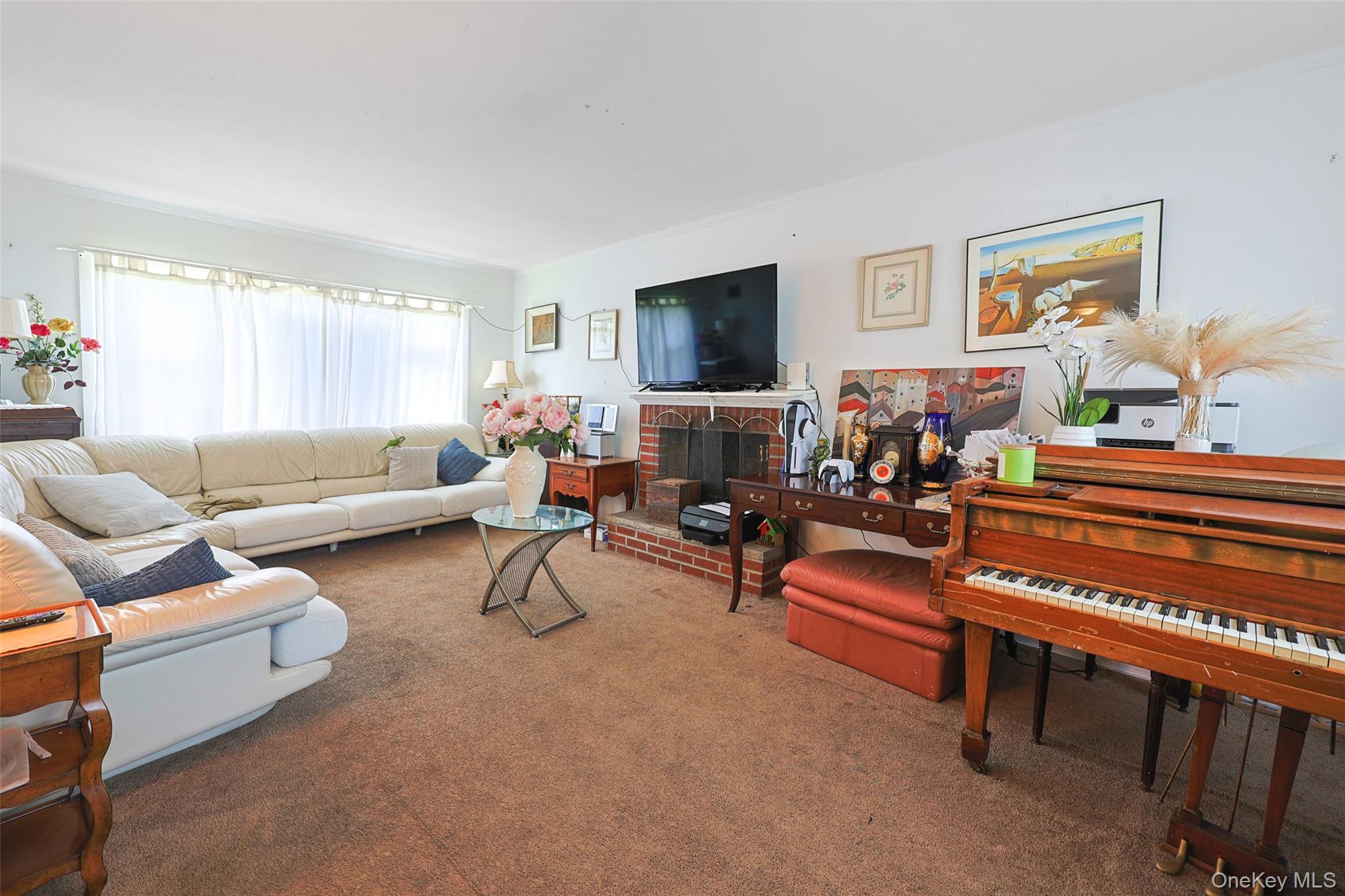 84 Middle Neck Road – For Sale photo 3