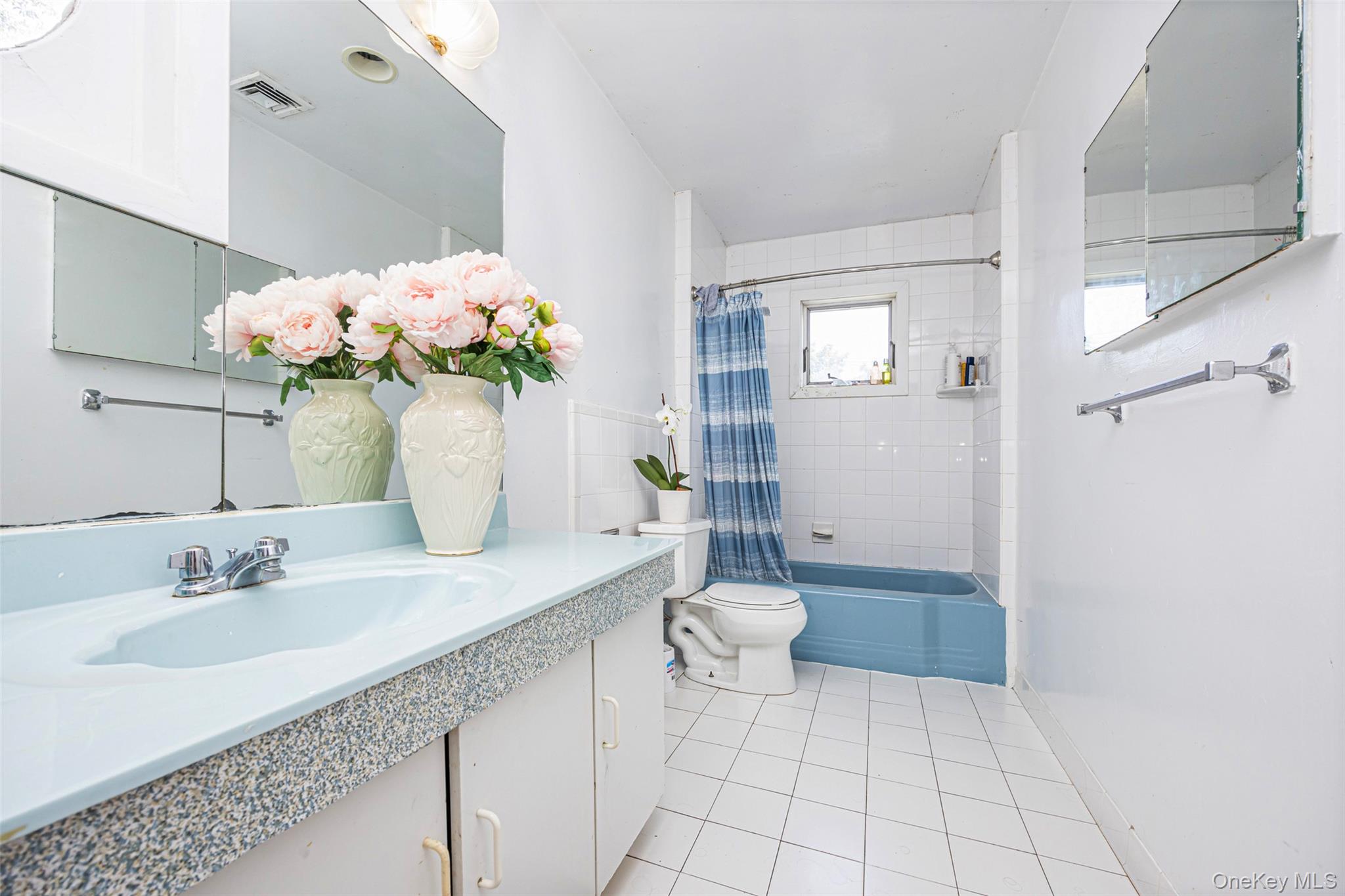 84 Middle Neck Road – For Sale photo 8