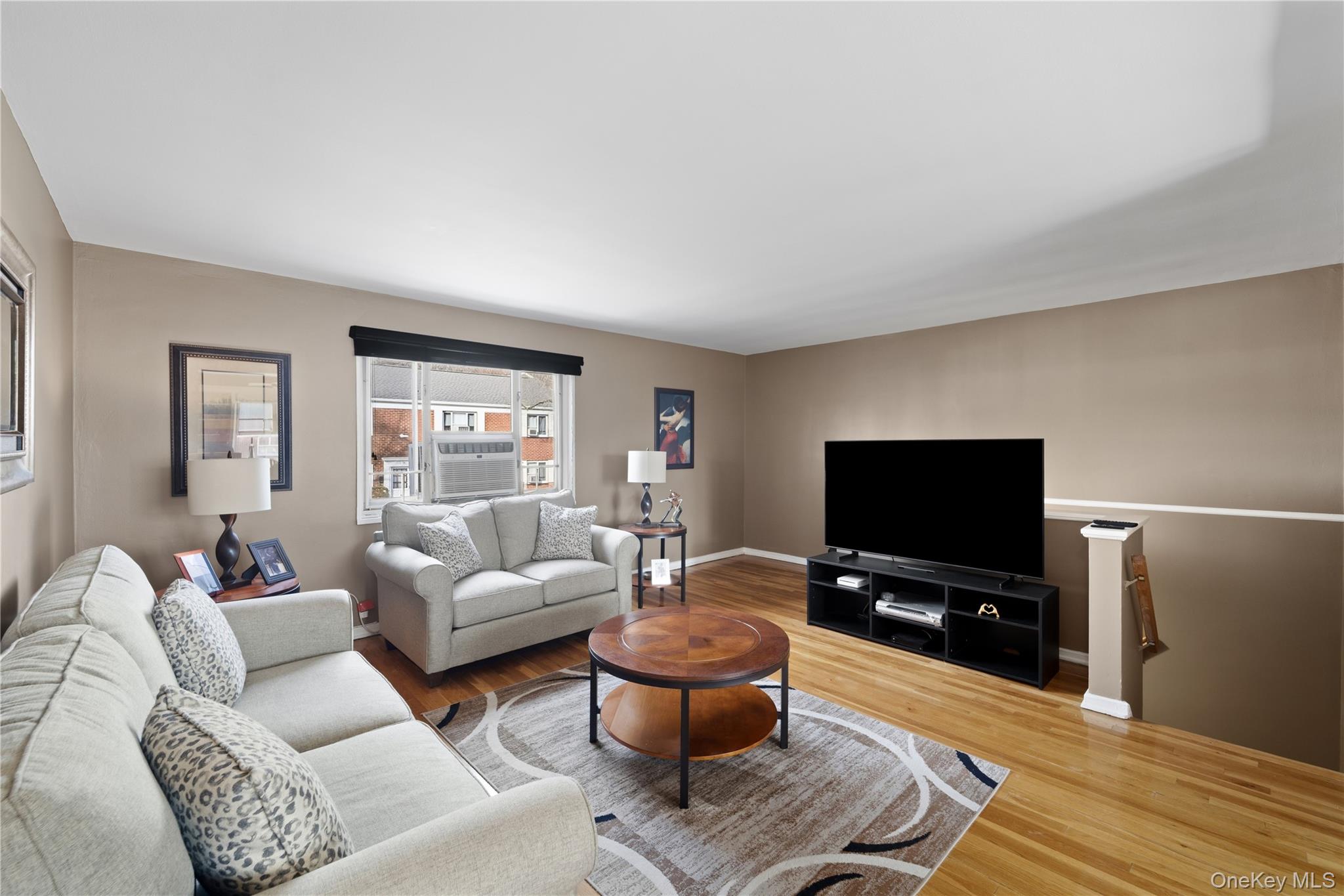 226-10 Manor Road, Unit Upper photo 5