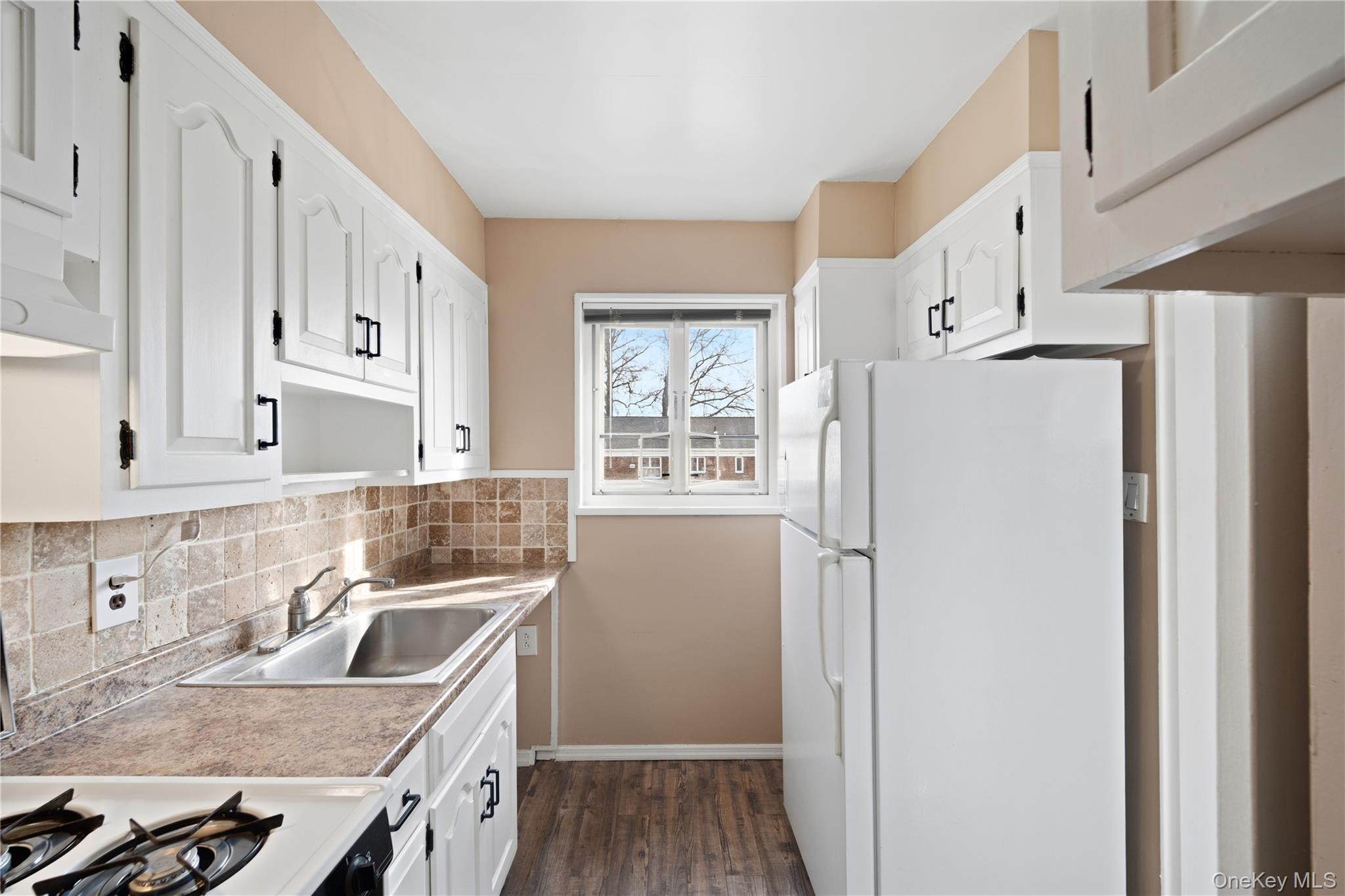 226-10 Manor Road, Unit Upper photo 12