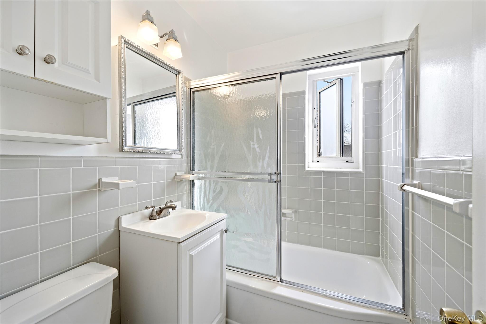 226-10 Manor Road, Unit Upper photo 18