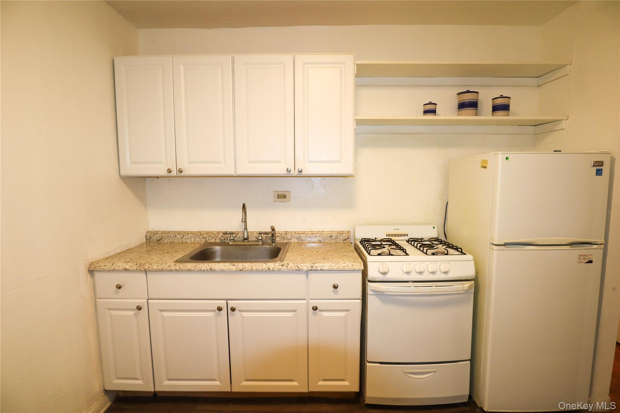 8720 175th Street, Unit 3J photo 6