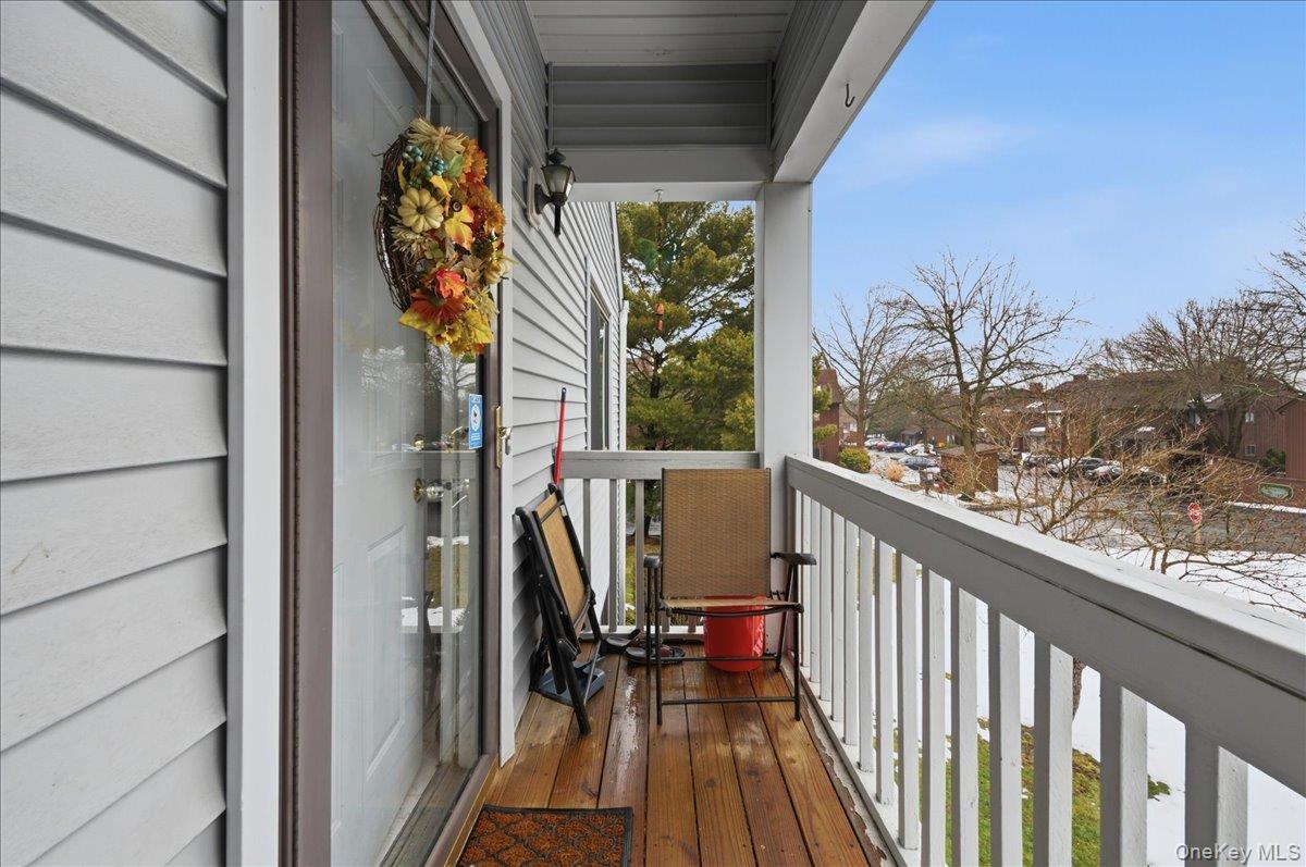 9 Country Place – For Sale photo 3