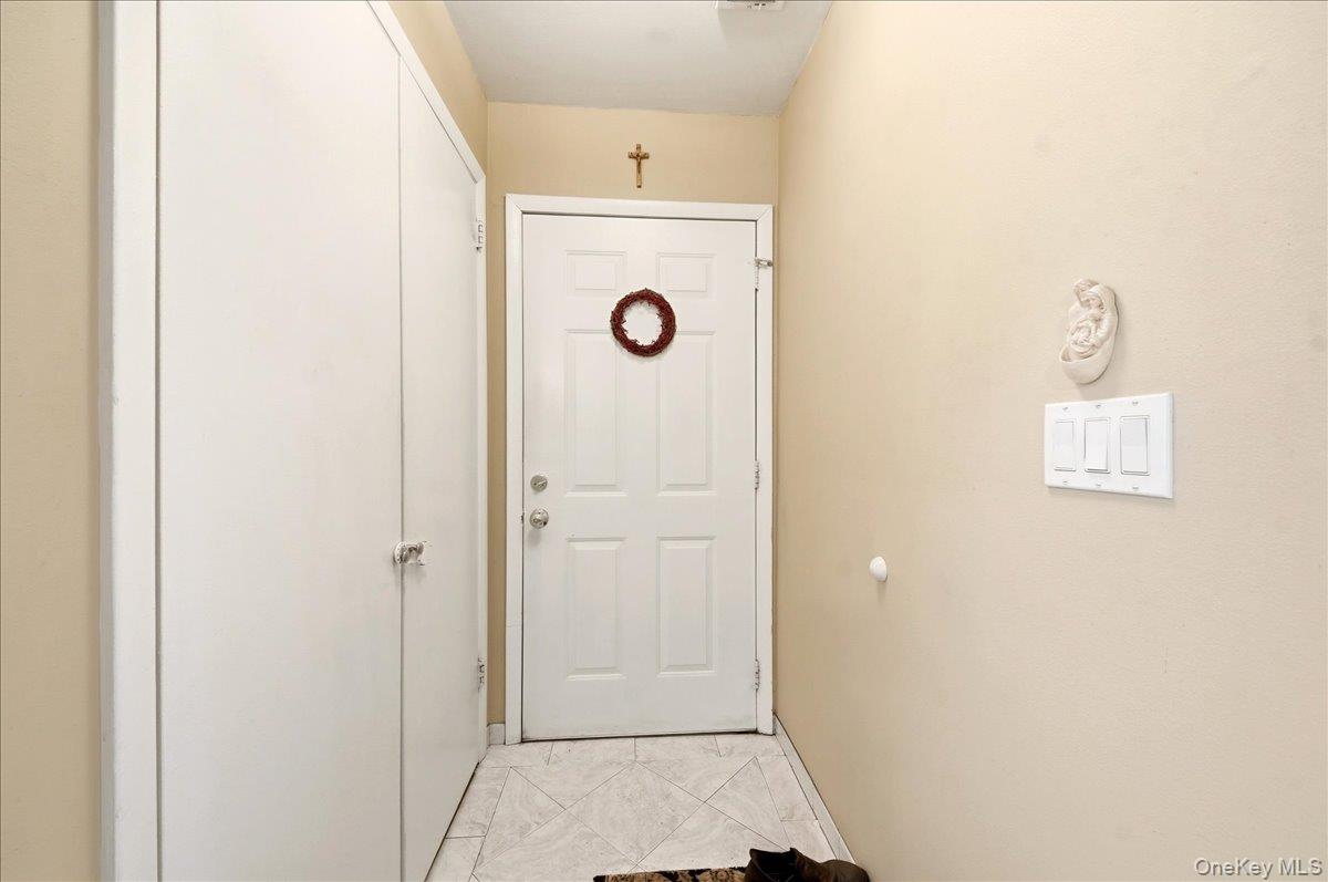 9 Country Place – For Sale photo 5