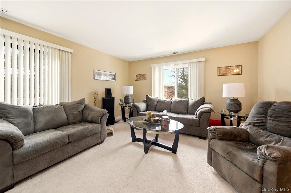 9 Country Place – For Sale photo 9