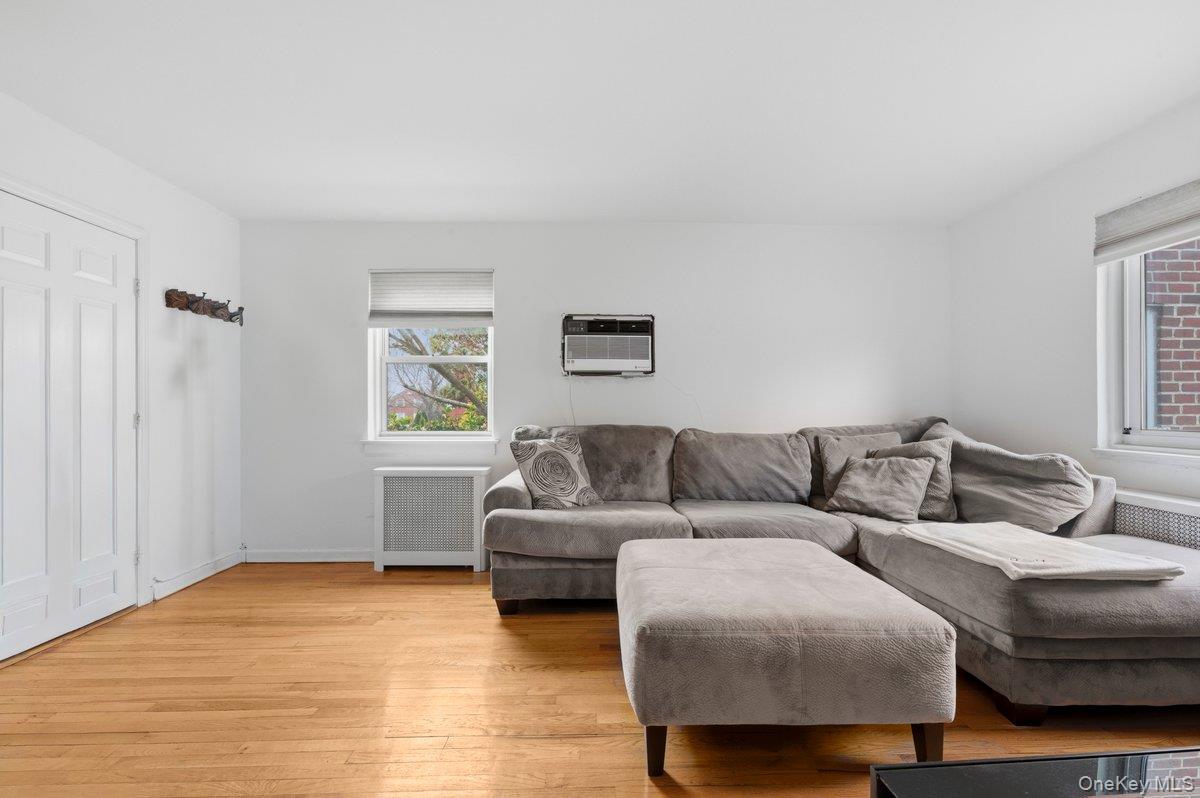 263-28 73rd Avenue, Unit 1st Fl photo 5