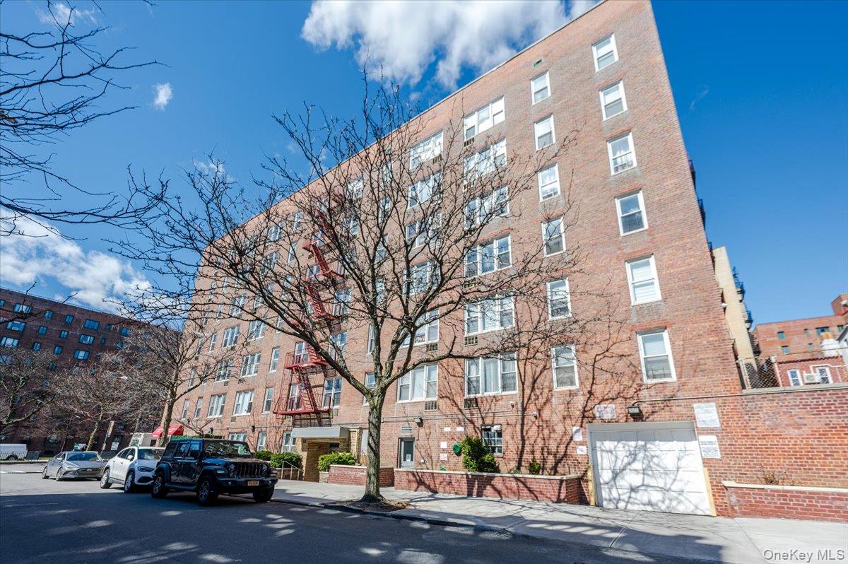 1332 Metropolitan Avenue, Unit 4K