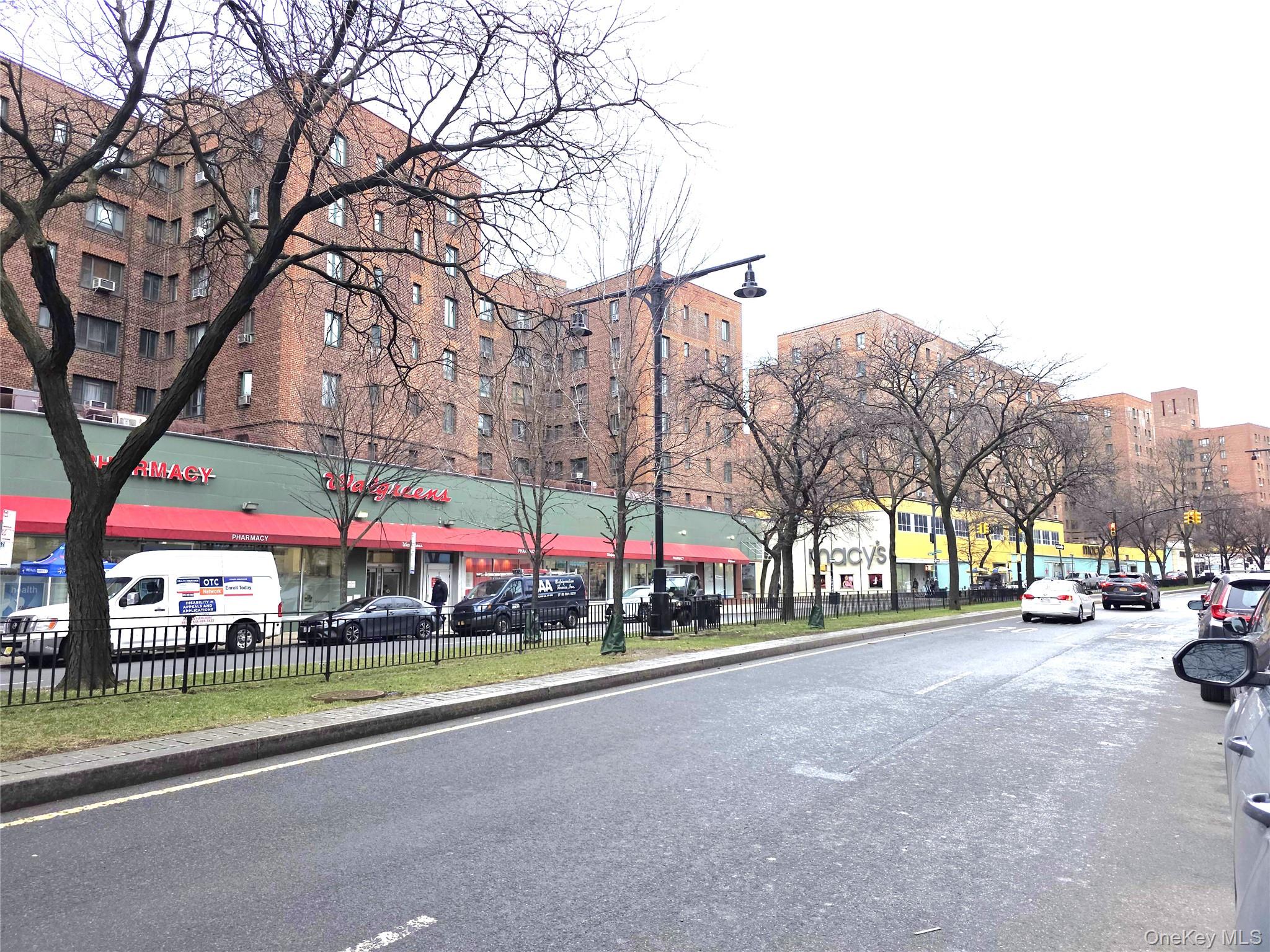 1332 Metropolitan Avenue, Unit 4K photo 17