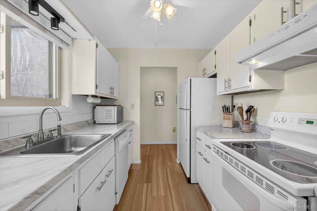 135 Sterling Street, Unit 135 photo 12