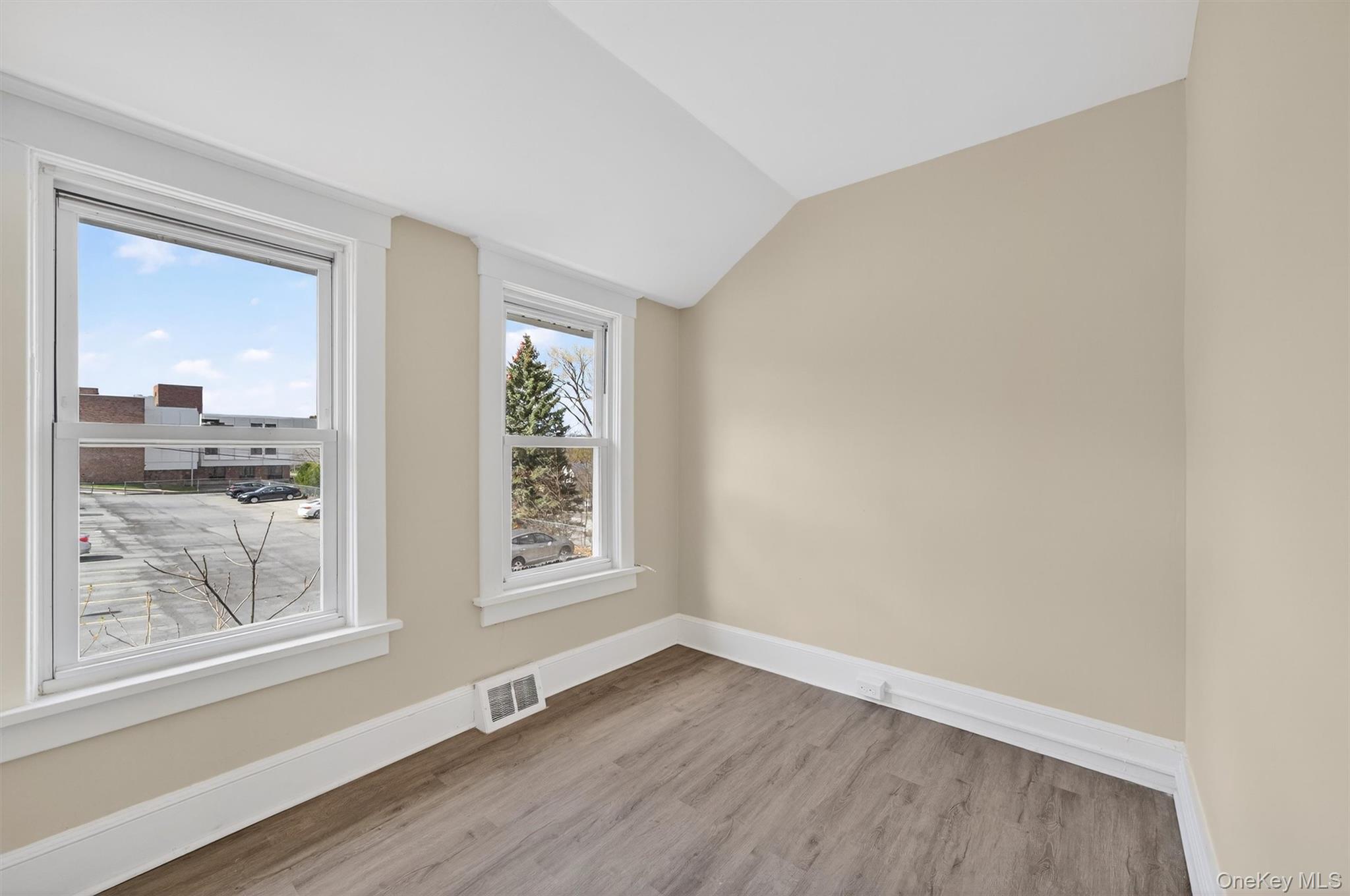 26 1/2 Ridge Street – For Sale photo 28