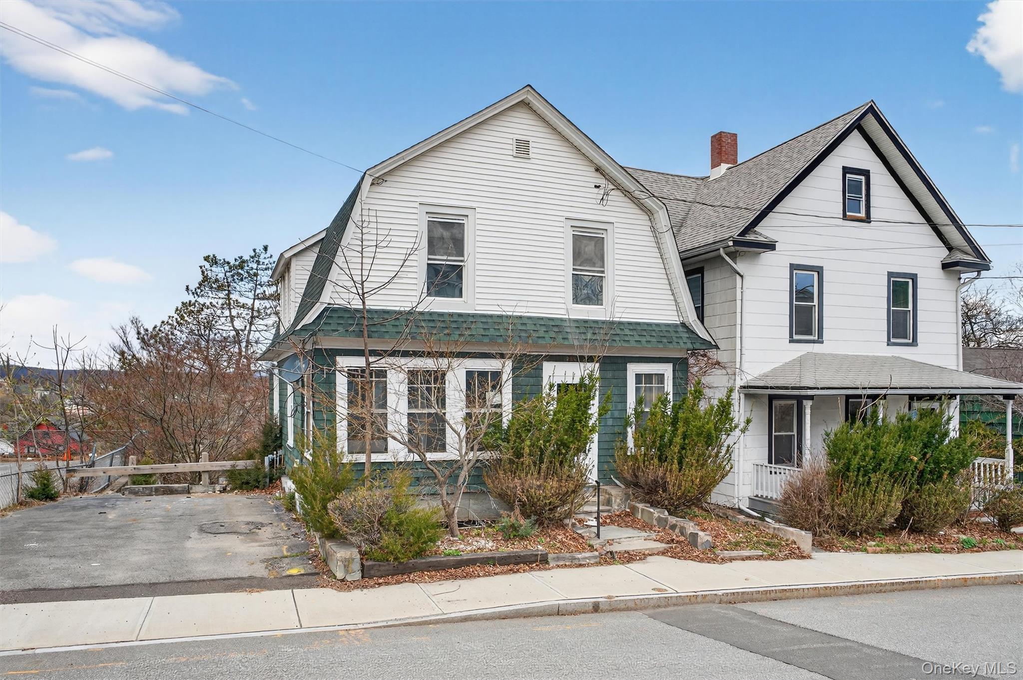 26 1/2 Ridge Street – For Sale photo 2