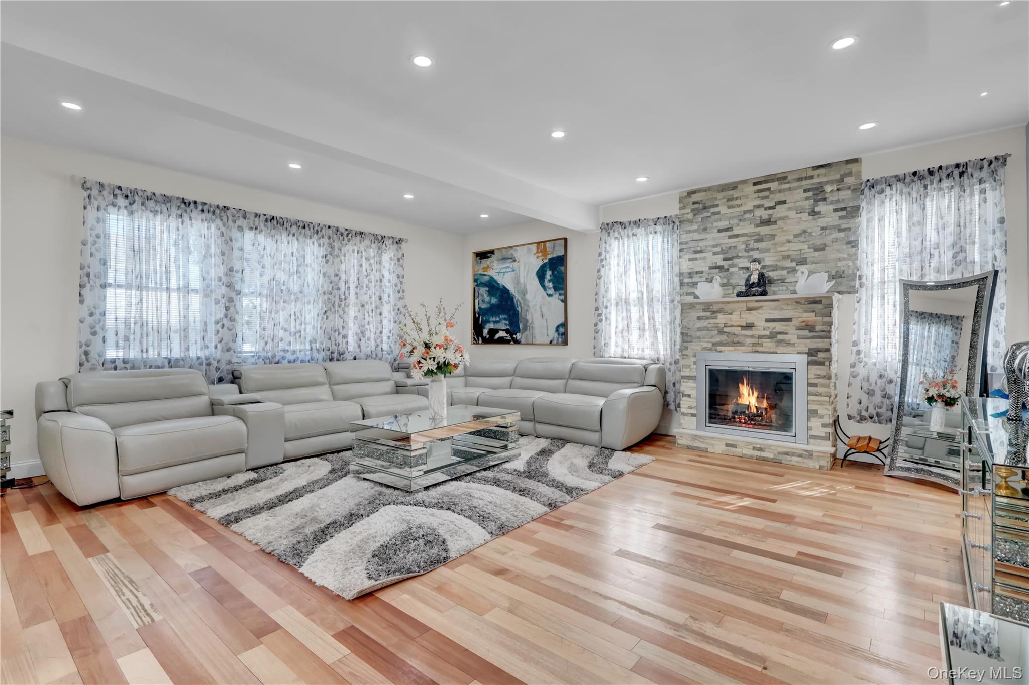 26 Hilbert Street – For Sale photo 6