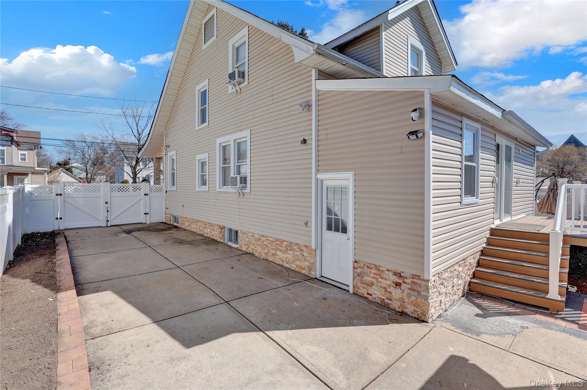 26 Hilbert Street – For Sale photo 31