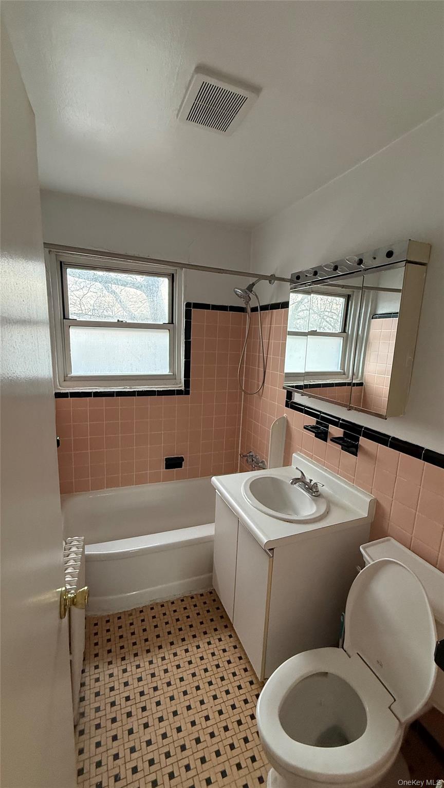 1072 Fenwood Drive, Unit 4 photo 5