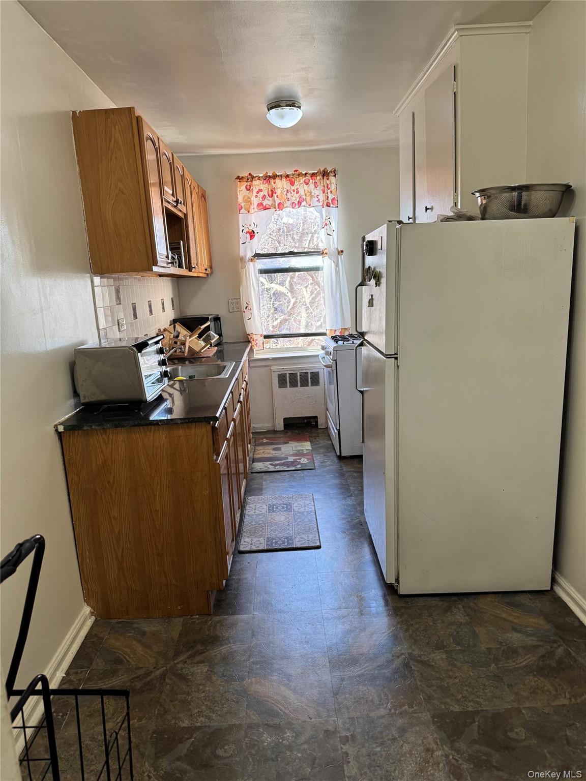745 E 231st Street, Unit 3F photo 2