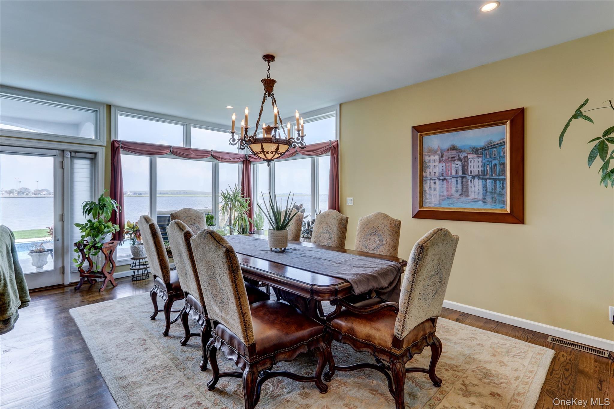 609 E Bay Drive – For Sale photo 10