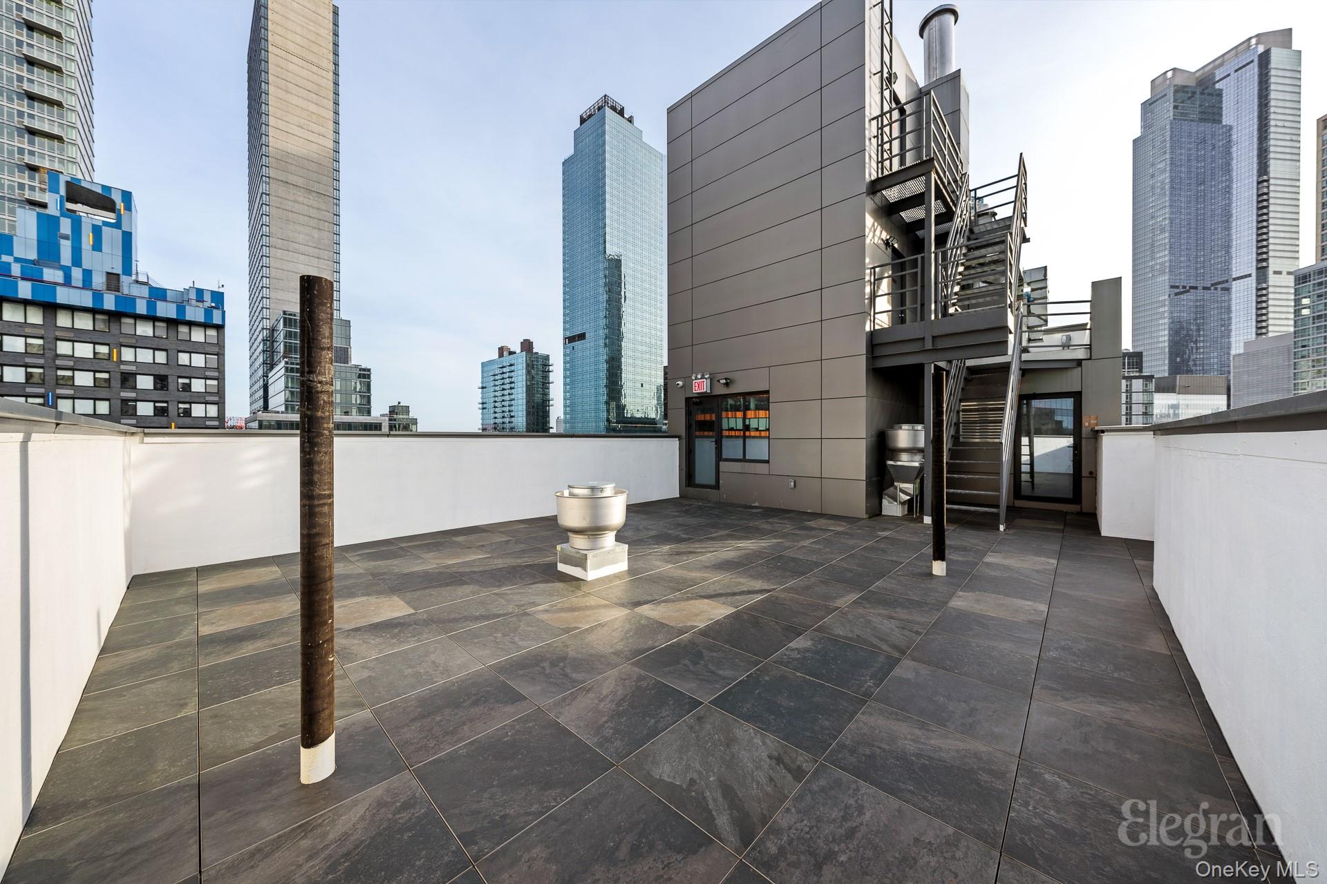4262 Hunter Street, Unit 11A photo 21