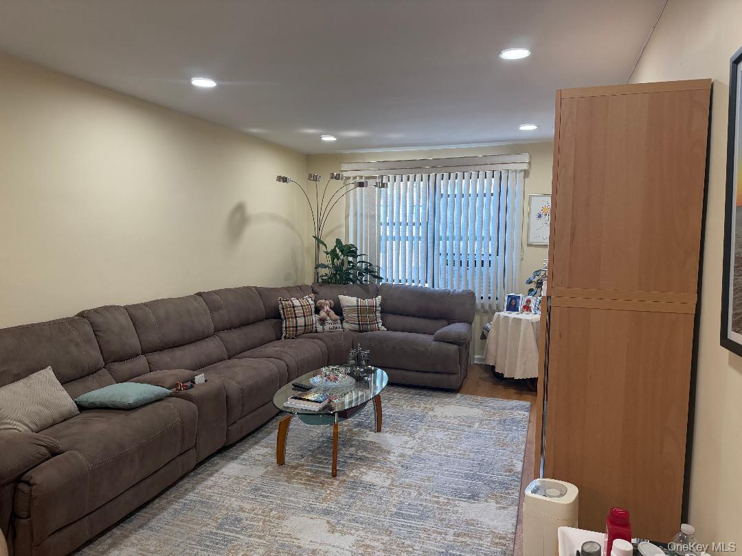 87-15 204th Street, Unit B51 photo 10