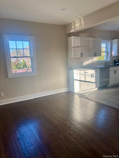 1026 Glen Cove Avenue – For Rent photo 6