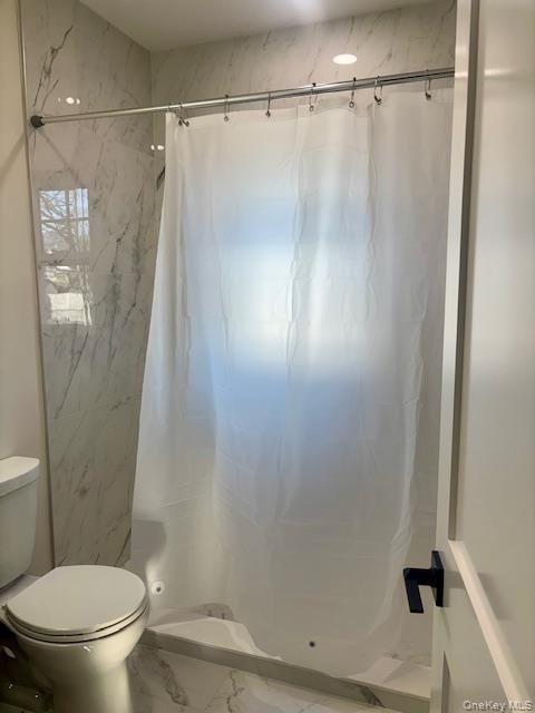 1026 Glen Cove Avenue – For Rent photo 8