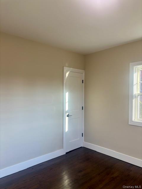 1026 Glen Cove Avenue – For Rent photo 9