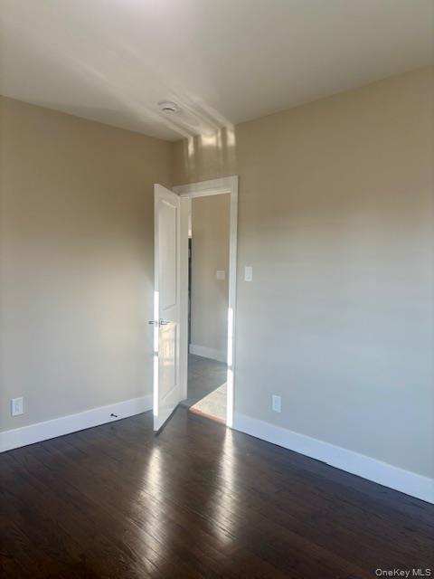 1026 Glen Cove Avenue – For Rent photo 10