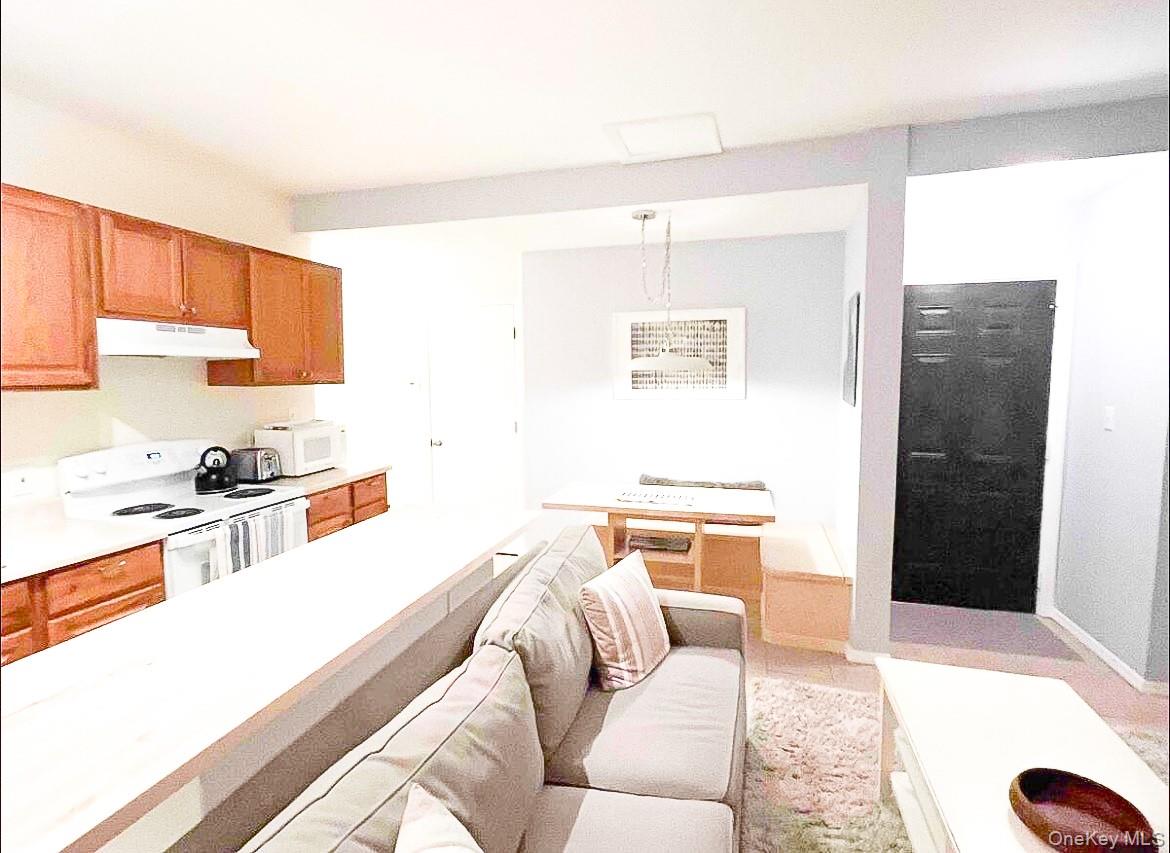 23 Pearl Street, Unit 4 photo 3