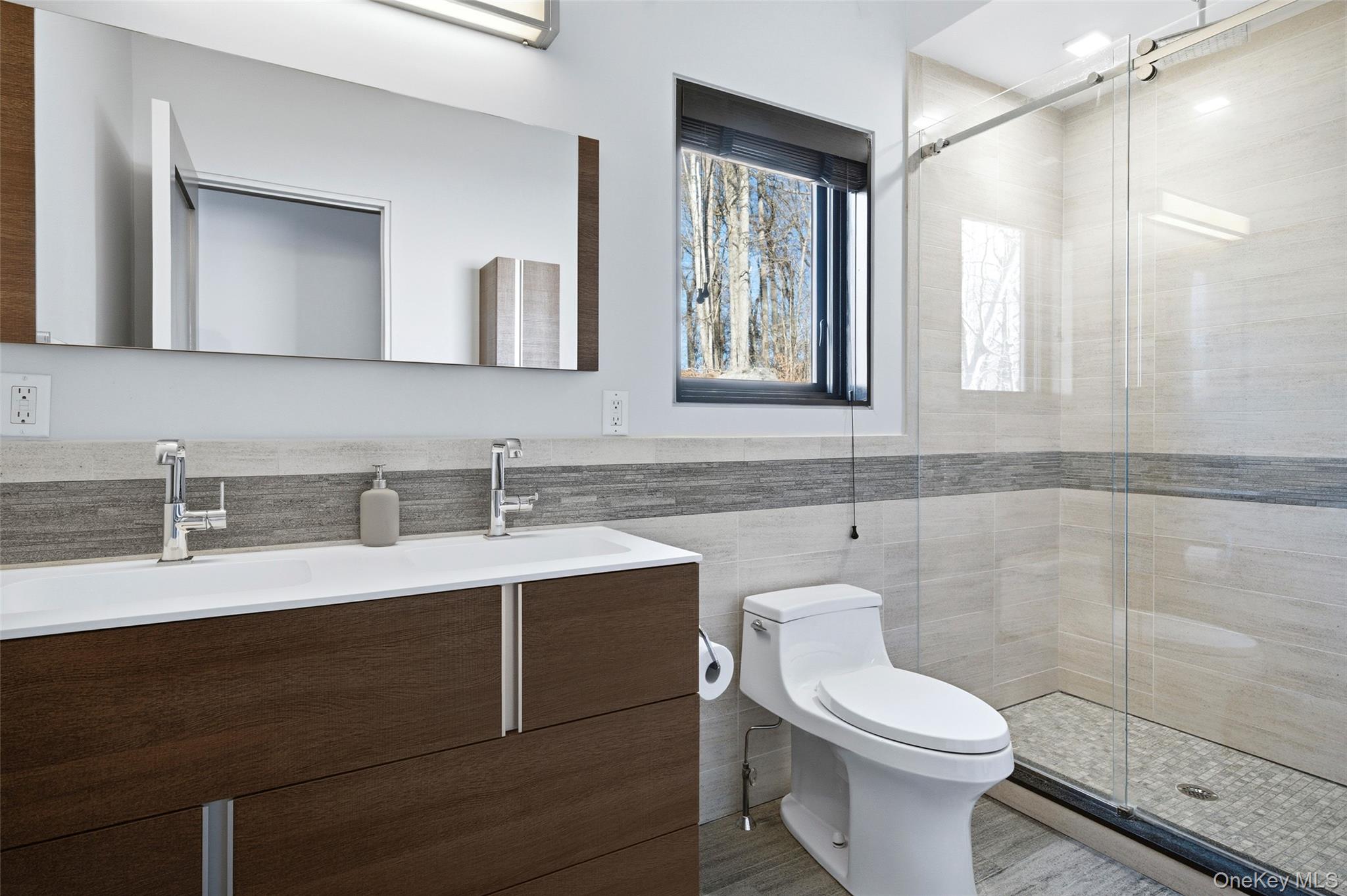 2 Lakeridge Drive – For Sale photo 22