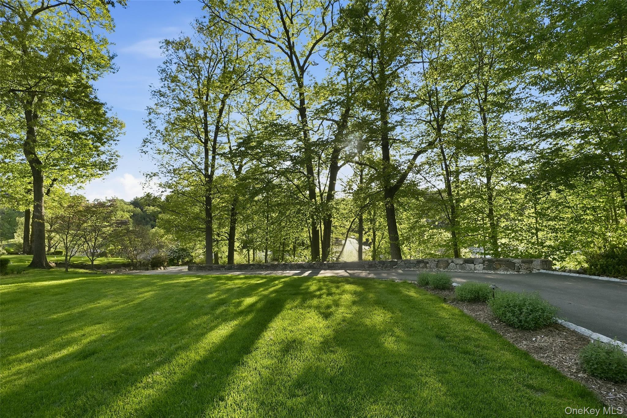 2 Lakeridge Drive – For Sale photo 32