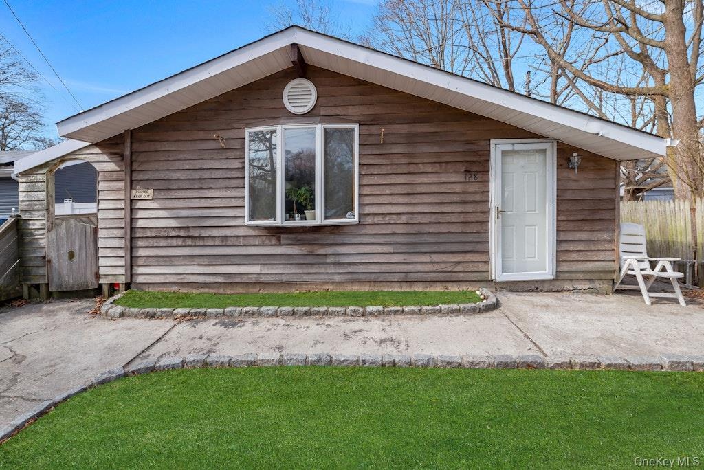 128 Magnolia Drive – For Sale