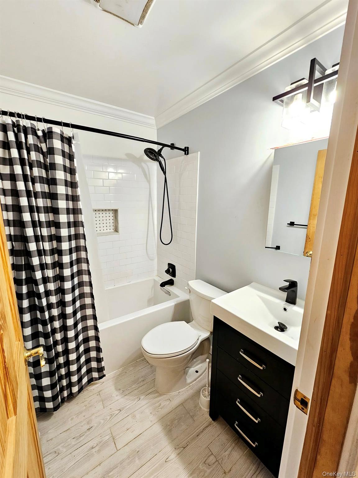 12 Nord Park Boulevard – For Rent photo 5